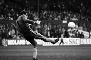 Stoke. v. Southampton. October 1984 MF18-03-027 The final score was a three one