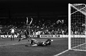 Stoke. v. Southampton. October 1984 MF18-03-061 The final score was a three one