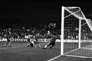 00235 Prints: Stoke. v. Southampton. October 1984 MF18-03-065 The final score was a three one