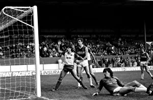 00231 Prints: Stoke v. West Ham. October 1984 MF18-06-031 The final score was a four two