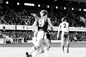 00231 Prints: Stoke v. West Ham. October 1984 MF18-06-070 The final score was a four two