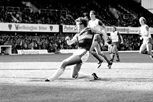 Stoke v. West Ham. October 1984 MF18-06-098 The final score was a four two