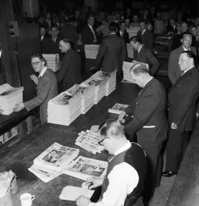 After a strike lasting nearly four weeks Britains national newspapers resumed