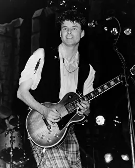 Stuart Adamson singer pop group Big Country on stage 1986