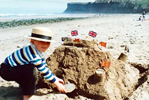 Saltburn Prints: Stuart McKenzie puts the finishing touches to his masterpiece during Saltburn Victorian