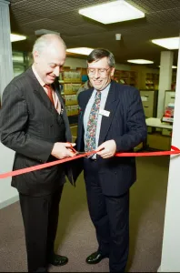 00574 Prints: Students at Coventrys Henley College are benefiting from a new hi-tech learning college