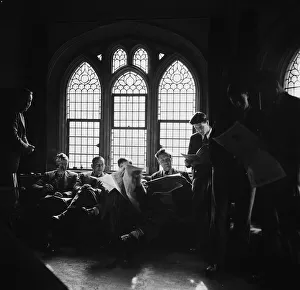 00266 Prints: Students of Oxford University relaxing in the common room of one of the colleges