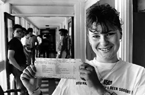 Student Prints: Students received their GCSE results at Duffryn Comprehensive School, Newport