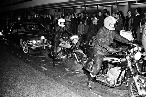 00508 Prints: Stuntman Evel Knievel arrives in London ahead of his jump at Wembley Stadium