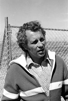 Stuntman Evel Knievel prepares to jump Snake River Canyon