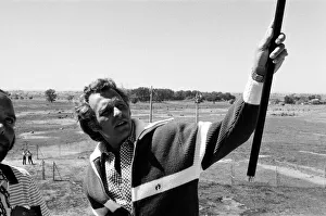 00508 Prints: Stuntman Evel Knievel prepares to jump Snake River Canyon
