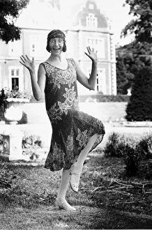 00039 Prints: Su pollard Actress as Ivy Teasdale in the TV series You Rang M Lord
