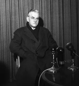 Suez Crisis 1956 Colonel Cyril Banks answers press questions after returning