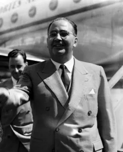 00173 Prints: Suez Crisis 1956 The Portuguese delegate to the Suez Conference arrives at London