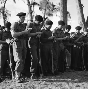 Suez Crisis 1956 Soldiers of the York and Lancaster Regiment B
