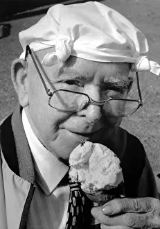 Sunshine Prints: Summer Weather Scenes - Sunbathing War veteran John Loughton, 92