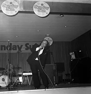 00420 Prints: The Sunday Sun Jack Olubs Road Show at Westerhope Excelsior Social Club