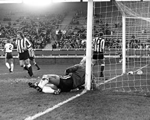 Sunderland Associated Football Club - Action from Sunderland v Fulham 16 November 1974