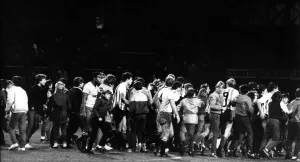 Sunderland Associated Football Club - The Sunderland run on the pitch when Sunderland