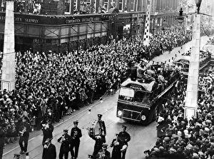 Sunderland Associated Football Club - Sunderland win the 1937 FA Cup - The roads were