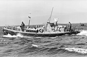 Images Dated 30th October 1986: The Sunderland lifeboat Guy and Claire Hunter. 46. 90 feet (14