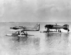 Supermarine Napier & Gloria Naries IV during the Schneider trophy race