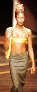 Supermodel Naomi Campbell Italy Milan Fashion Week 1998 Naomi Campbell walks down