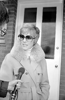 Superstar Julie Andrews raced from Switzerland yesterday to join the hunt for her missing