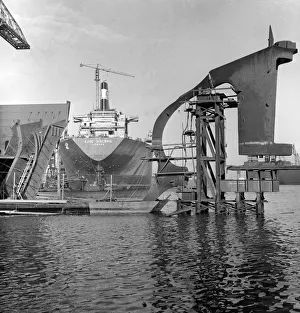 River Prints: The supertanker Esso Hibernia being fitted out after her launch on the River Tyne at Swan