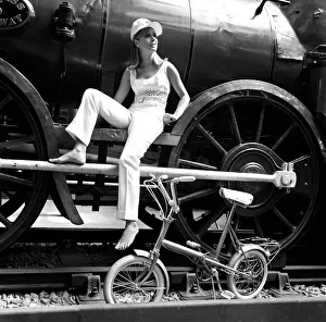 00881 Prints: Susie Hunt modelling Mary Quant fashions at The London Transport Museum