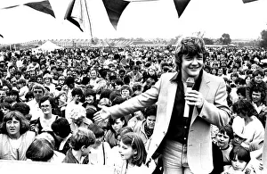 00482 Prints: Swap-shop star Keith Chegwin entertained the crowd at the YMCA gala event at Herrington