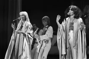 00470 Prints: Swedish pop group ABBA consisting of Agnetha Faltskog