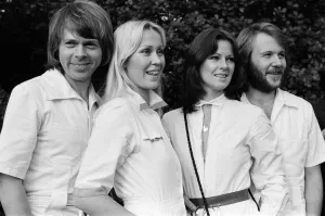 00470 Prints: Swedish pop group ABBA consisting of Agnetha Faltskog, Bjorn Ulvaeus