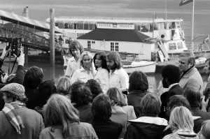 00470 Prints: Swedish pop group ABBA consisting of Agnetha Faltskog, Bjorn Ulvaeus