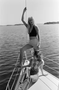 00470 Prints: Swedish pop group ABBA consisting of Agnetha Faltskog, Bjorn Ulvaeus