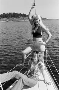 00470 Prints: Swedish pop group ABBA consisting of Agnetha Faltskog, Bjorn Ulvaeus
