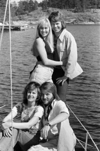 00470 Prints: Swedish pop group ABBA consisting of Agnetha Faltskog, Bjorn Ulvaeus