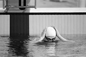 Swimmer Sharron Davies seen here training at the swimming pool before her heat in the 200