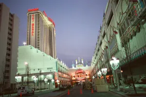 00918 Prints: Taj Mahal, the casino owned by Donald Trump in Atlantic City, USA