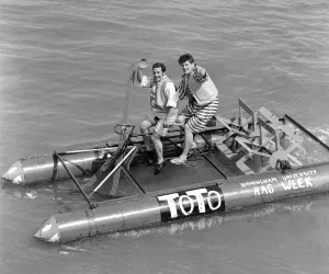Pointing Prints: Tandem crosses the English Channel. 20 yr olds Ronald Brooks (front
