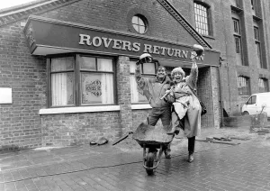 Bill Tarmey and Liz Dawn as Jack and Vera 31 / 05 / 1988 in TV series Coronation