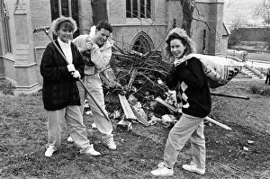 Clearing Prints: The task force... 90 students from Huddersfield New College took part in an environmental