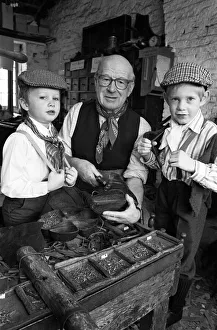 History Prints: A taste of the past... Lower Hopton First School spent a day at Colne Valley Museum
