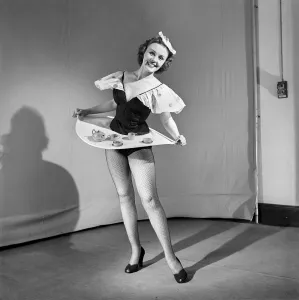 Tea for two: Clothing: Fashion: Skirt: Woman wearing skirt containing tea service