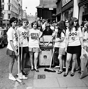 00413 Collection: Teenagers say Keep Britain Tidy, New Street, Birmingham, Saturday 6th July 1968