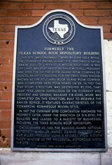 Images Dated 24th November 1988: Texas book depository building in Dallas, Texas, from where US President John F Kennedy