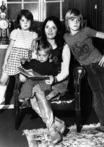 Thelma Osbourne wife of Black Sabbath singer Ozzy in 1976 with children Jessica