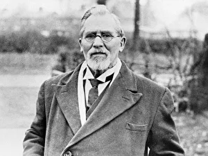 Thomas Mann (15 April 1856 e 13 March 1941) was an English trade unionist