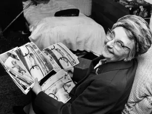 Photographs Prints: Thorns sextuplets. An excited Mrs Manning sees the first pictures of her five