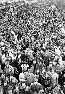 Thousands of fans waited eagerly to greet Noel Edmonds who was arriving by helicopter in